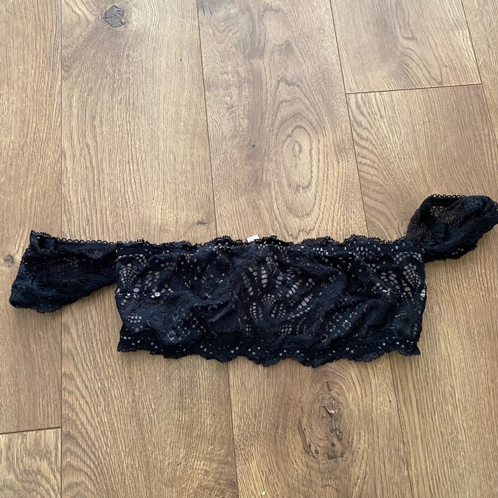 Black Strapless Victoria Secret Bralette!